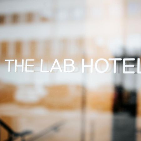 The Lab Hotel Солна Экстерьер фото